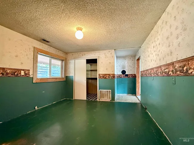 $224,900 | 2395 Villard Street, Pomeroy, WA 99347