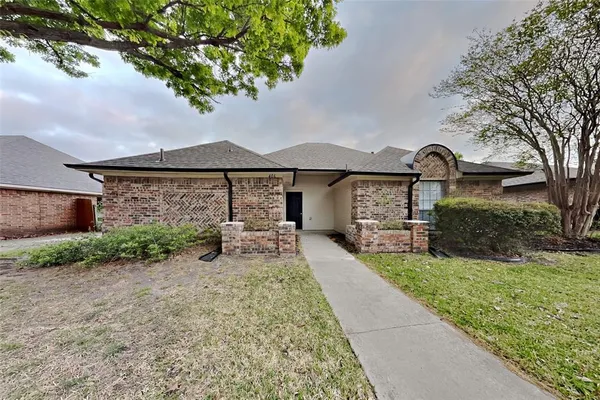 $1,975 | 406 West Marble Street, Wylie, TX 75098