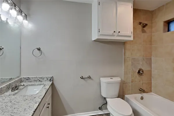 $1,975 | 406 West Marble Street, Wylie, TX 75098