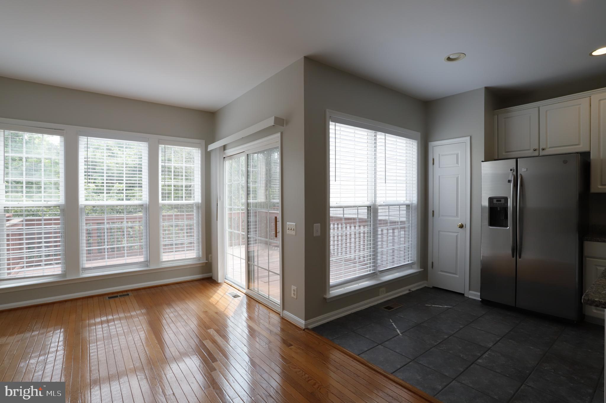 8239 Singleleaf Lane Lorton, VA 22079 - Photo 12 of 48