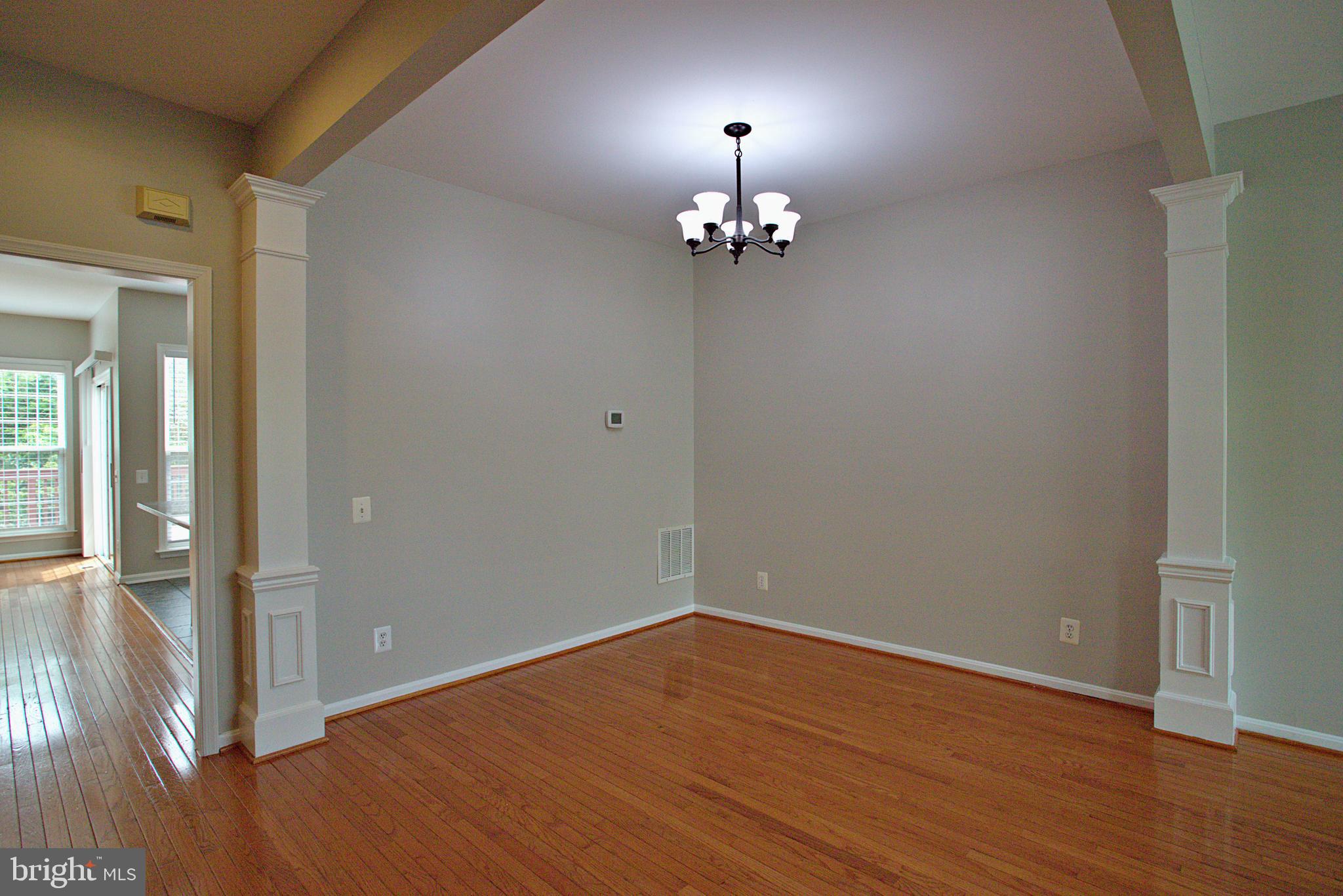 8239 Singleleaf Lane Lorton, VA 22079 - Photo 15 of 48