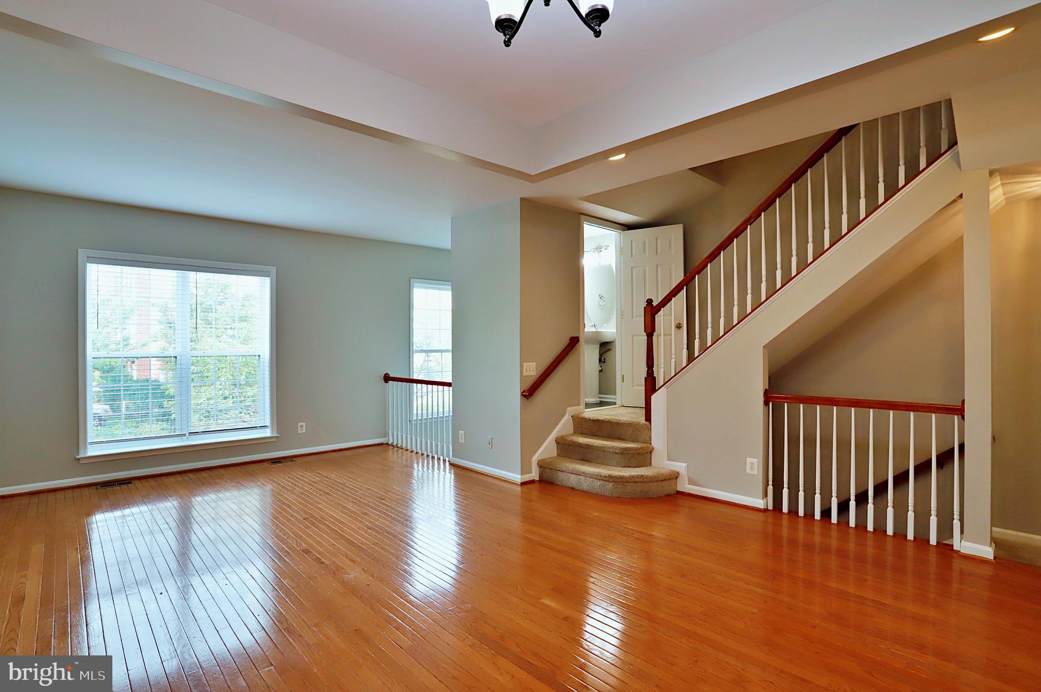 8239 Singleleaf Lane Lorton, VA 22079 - Photo 17 of 48