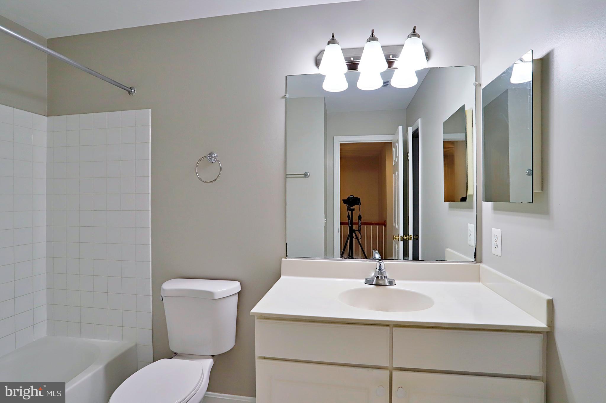 8239 Singleleaf Lane Lorton, VA 22079 - Photo 32 of 48