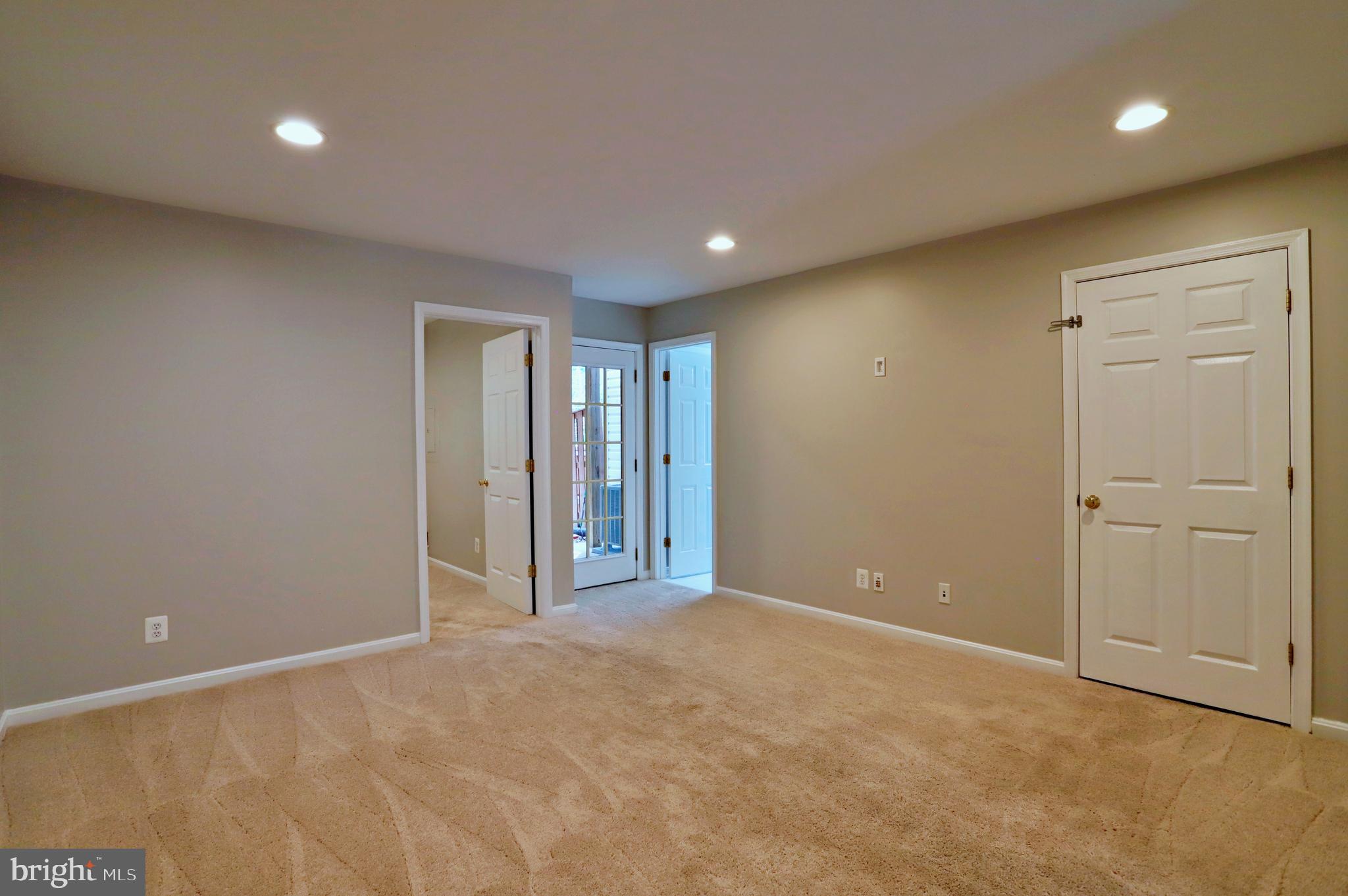 8239 Singleleaf Lane Lorton, VA 22079 - Photo 33 of 48