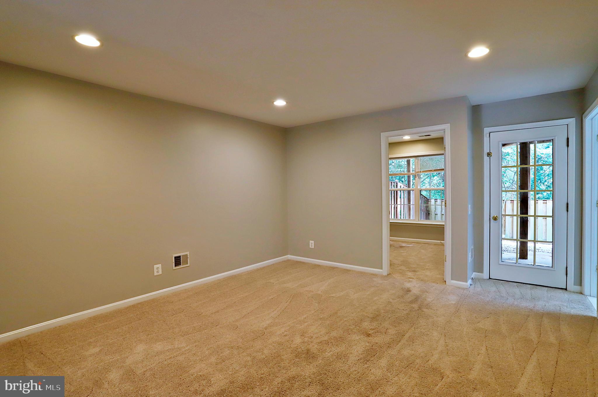 8239 Singleleaf Lane Lorton, VA 22079 - Photo 34 of 48