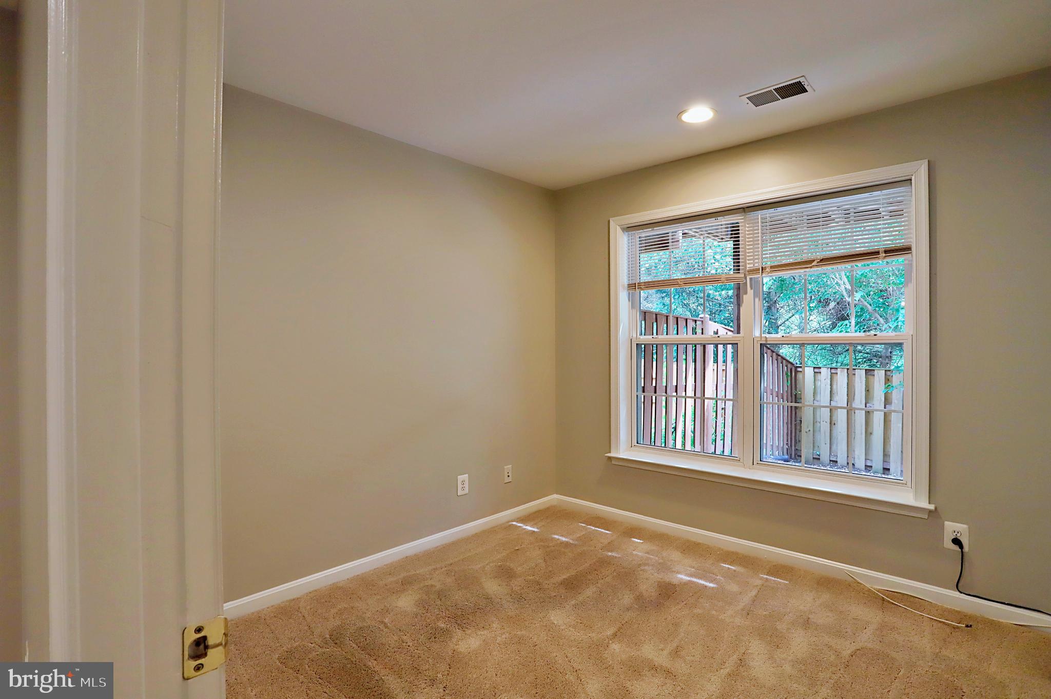 8239 Singleleaf Lane Lorton, VA 22079 - Photo 35 of 48