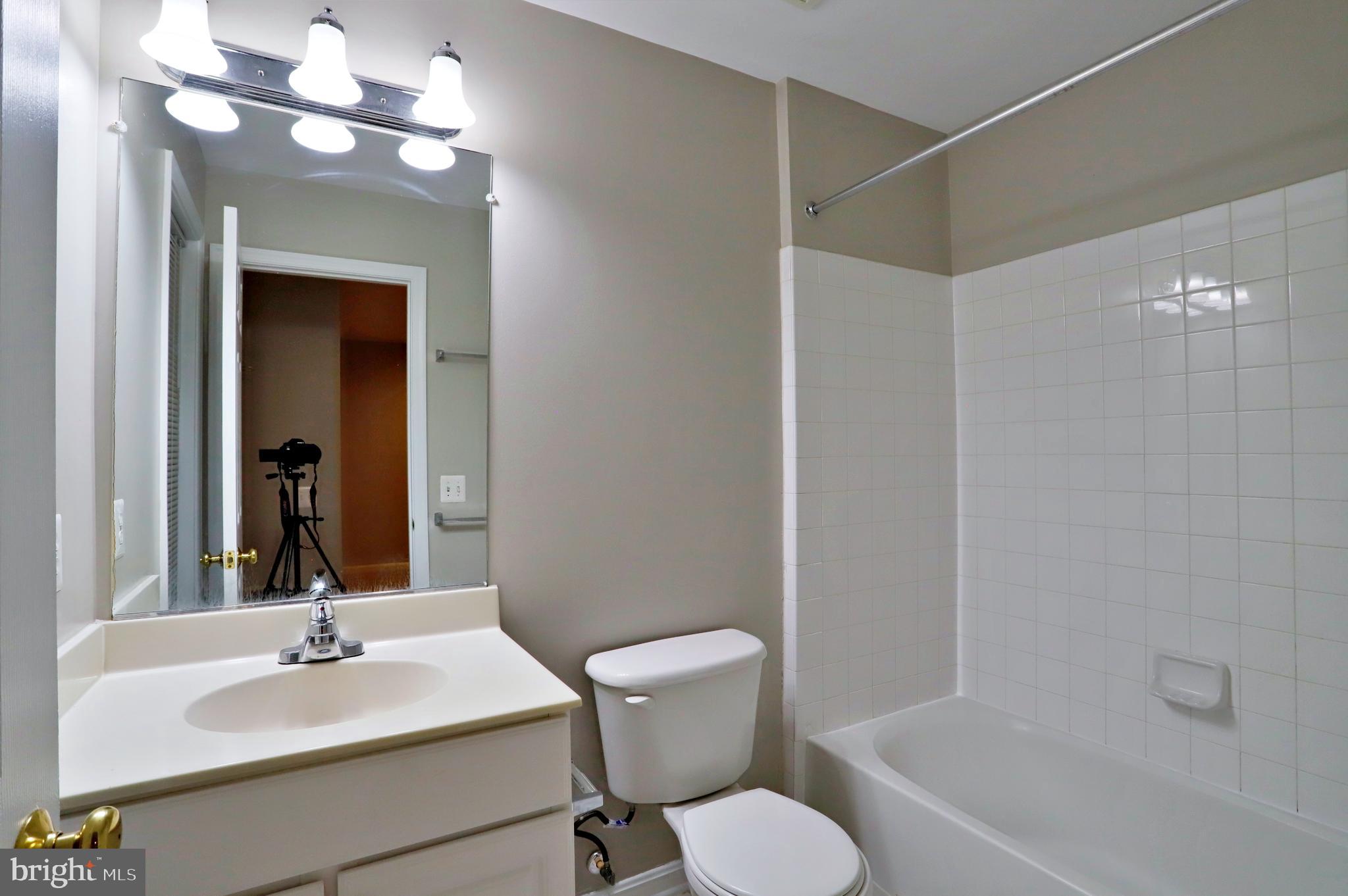 8239 Singleleaf Lane Lorton, VA 22079 - Photo 41 of 48