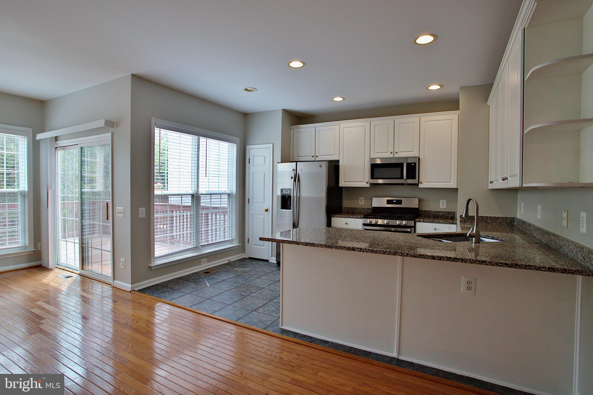 8239 Singleleaf Lane Lorton, VA 22079 - Photo 5 of 48