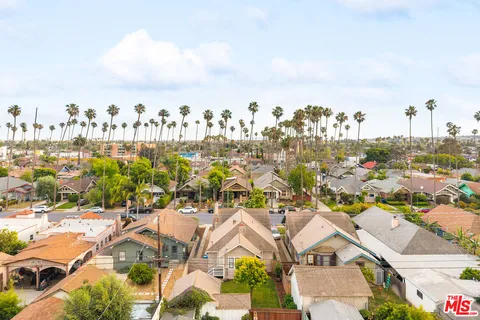 $999,000 | 2345 West 30th Street, Los Angeles, CA 90018