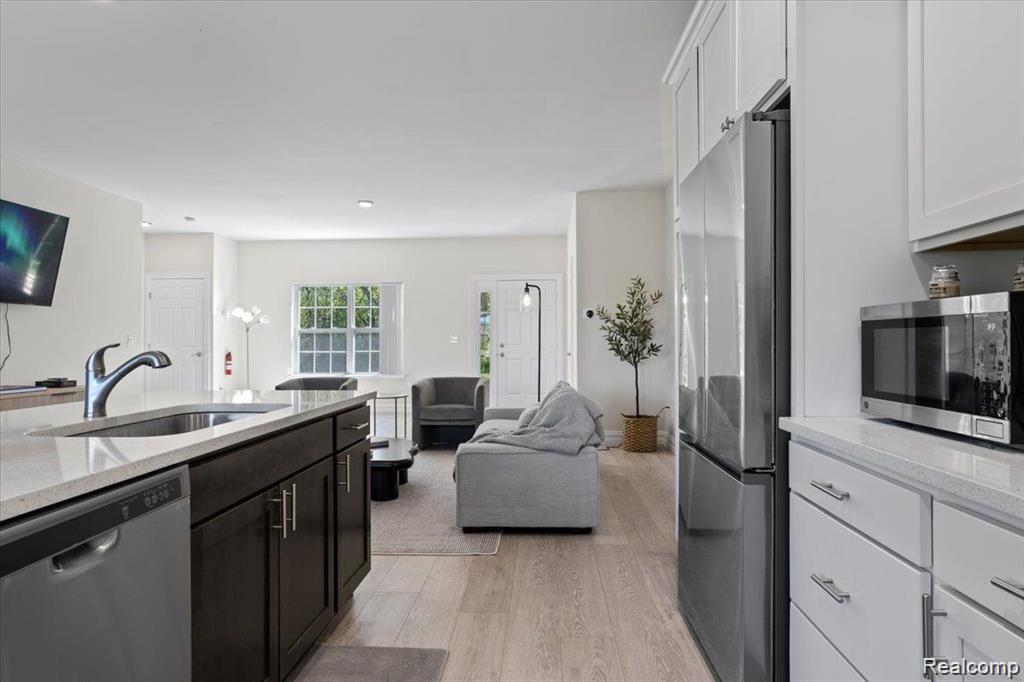 3243 Lohr Road Ann Arbor, MI 48108 - Photo 7 of 24