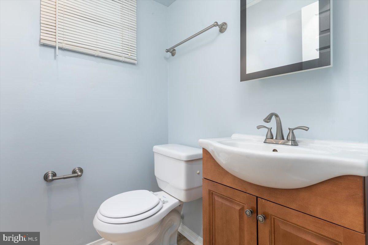 1069 Kings Road Pasadena, MD 21122 - Photo 14 of 32 Gallery Image 14