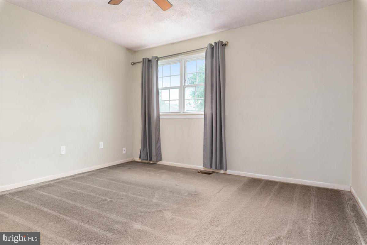 1069 Kings Road Pasadena, MD 21122 - Photo 29 of 32 Gallery Image 29