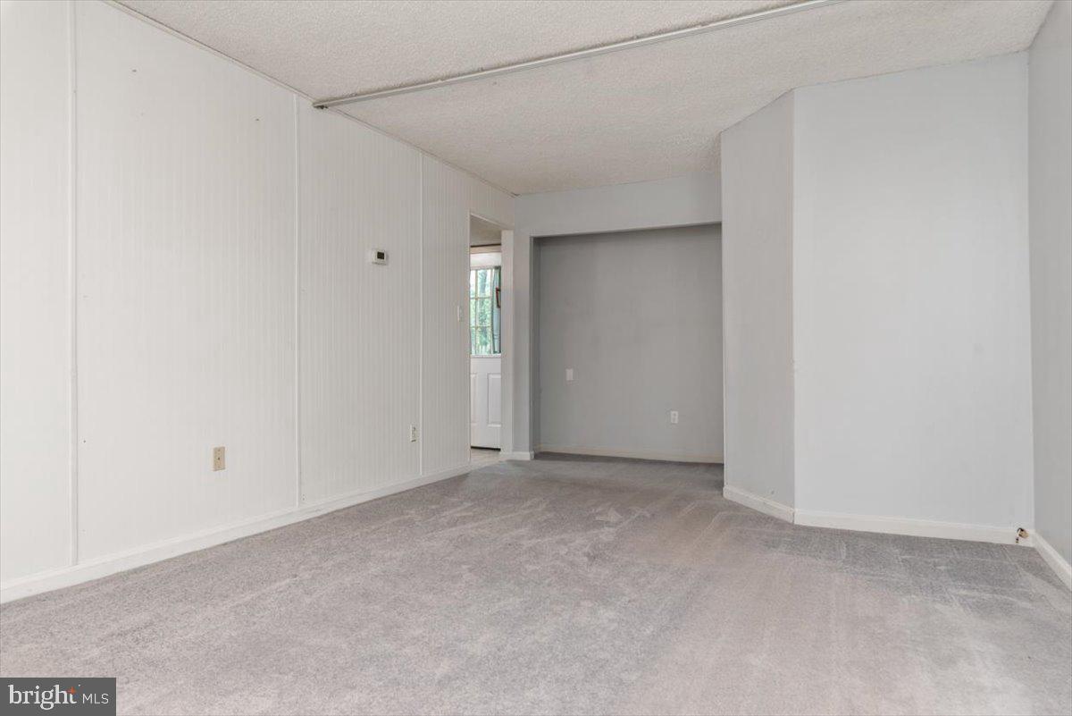 1069 Kings Road Pasadena, MD 21122 - Photo 10 of 32 Gallery Image 10