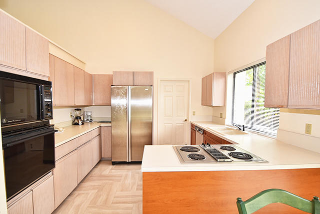 7233 Gateside Drive Boca Raton, FL 33496 - Photo 8 of 24 8_DSC_0559 copy