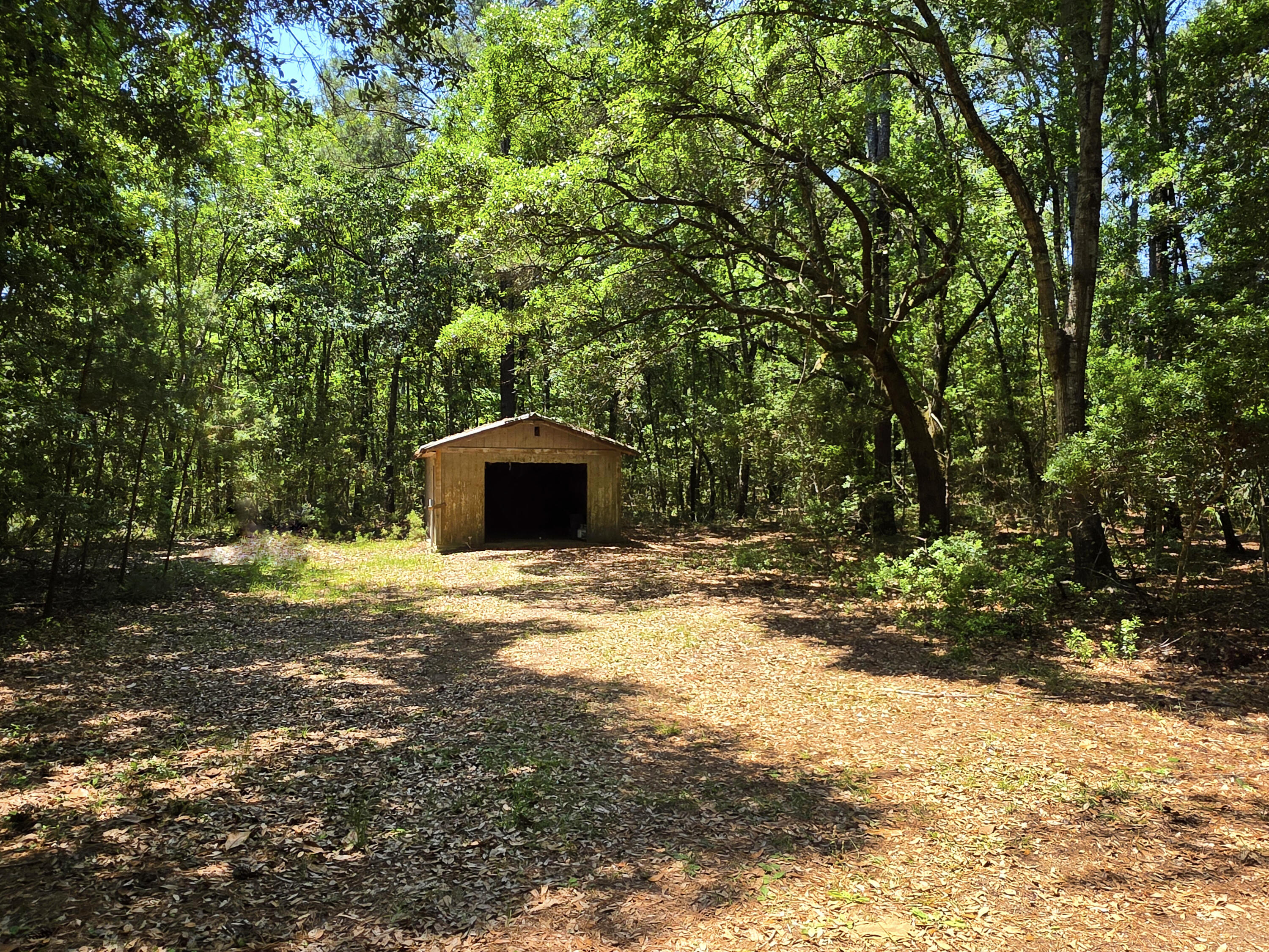 6380 Come About Way Awendaw, SC 29429 - Photo 12 of 30 11-Garage