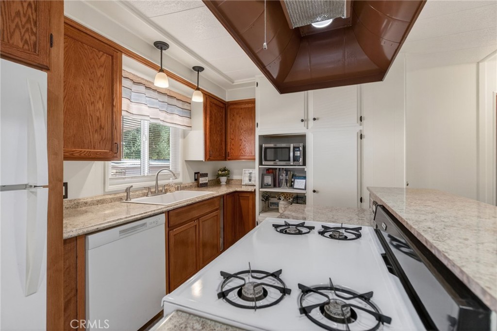 4000 Pierce, Unit 202 Riverside, CA 92505 - Photo 20 of 36 Gallery Image 20