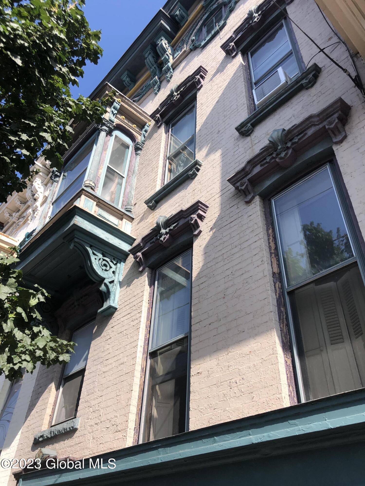 292 Lark Street Albany, NY 12210 - Photo 2 of 38 2