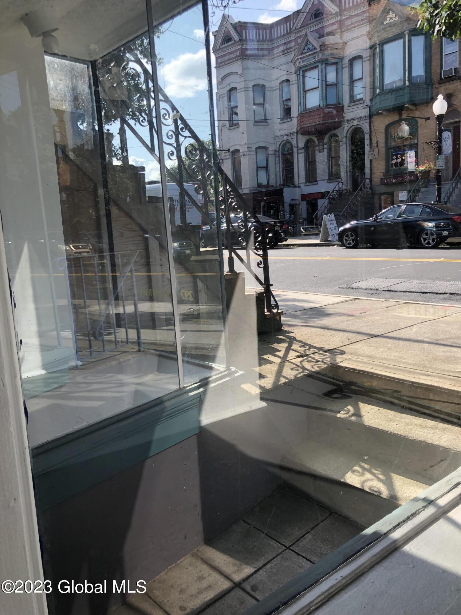 292 Lark Street Albany, NY 12210 - Photo 5 of 38 5