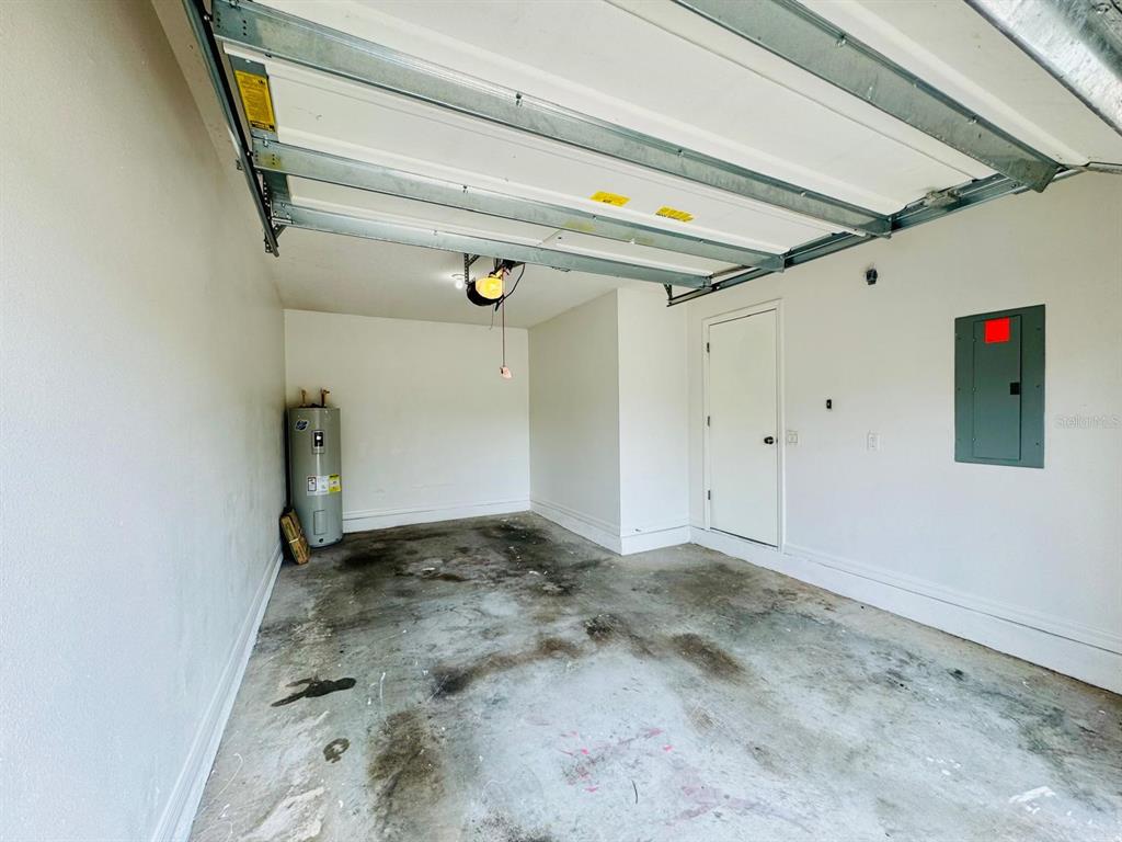 4518 Ashburn Square Drive Tampa, FL 33610 - Photo 29 of 34 a view of a garage