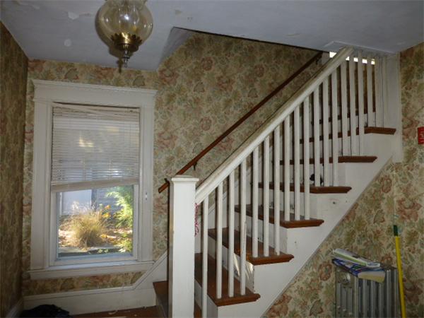 91 Menotomy Road Arlington, MA 02476 - Photo 4 of 14 Gallery Image 4