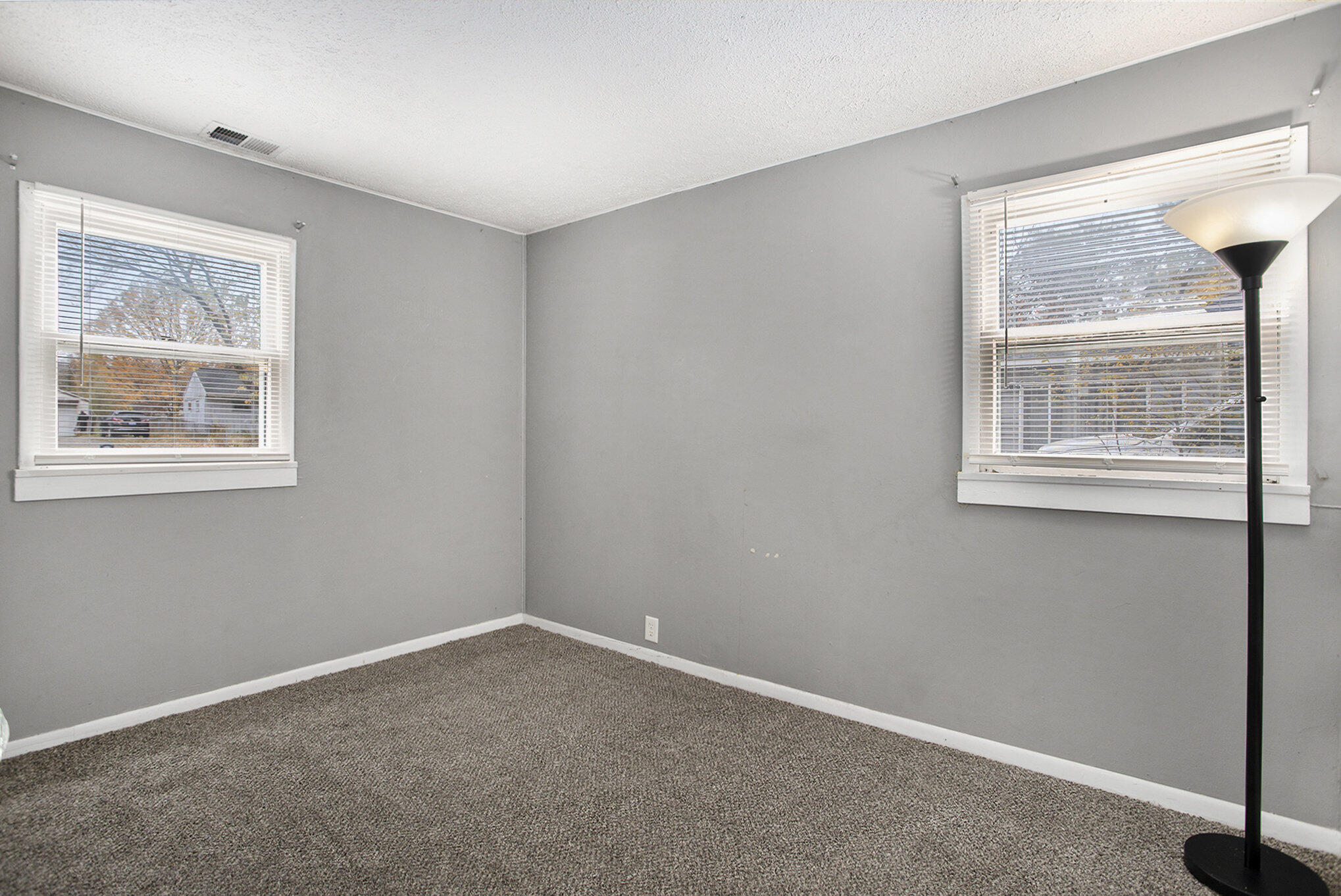 126 Derby Road Battle Creek, MI 49017 - Photo 11 of 16 011__90a7666_138