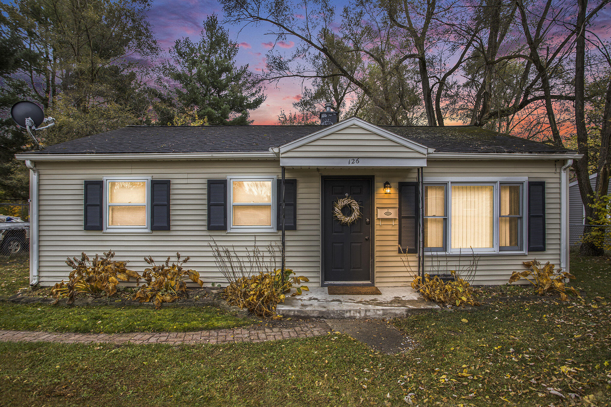 126 Derby Road Battle Creek, MI 49017 - Photo 3 of 16 001__90a7674-twilight_555