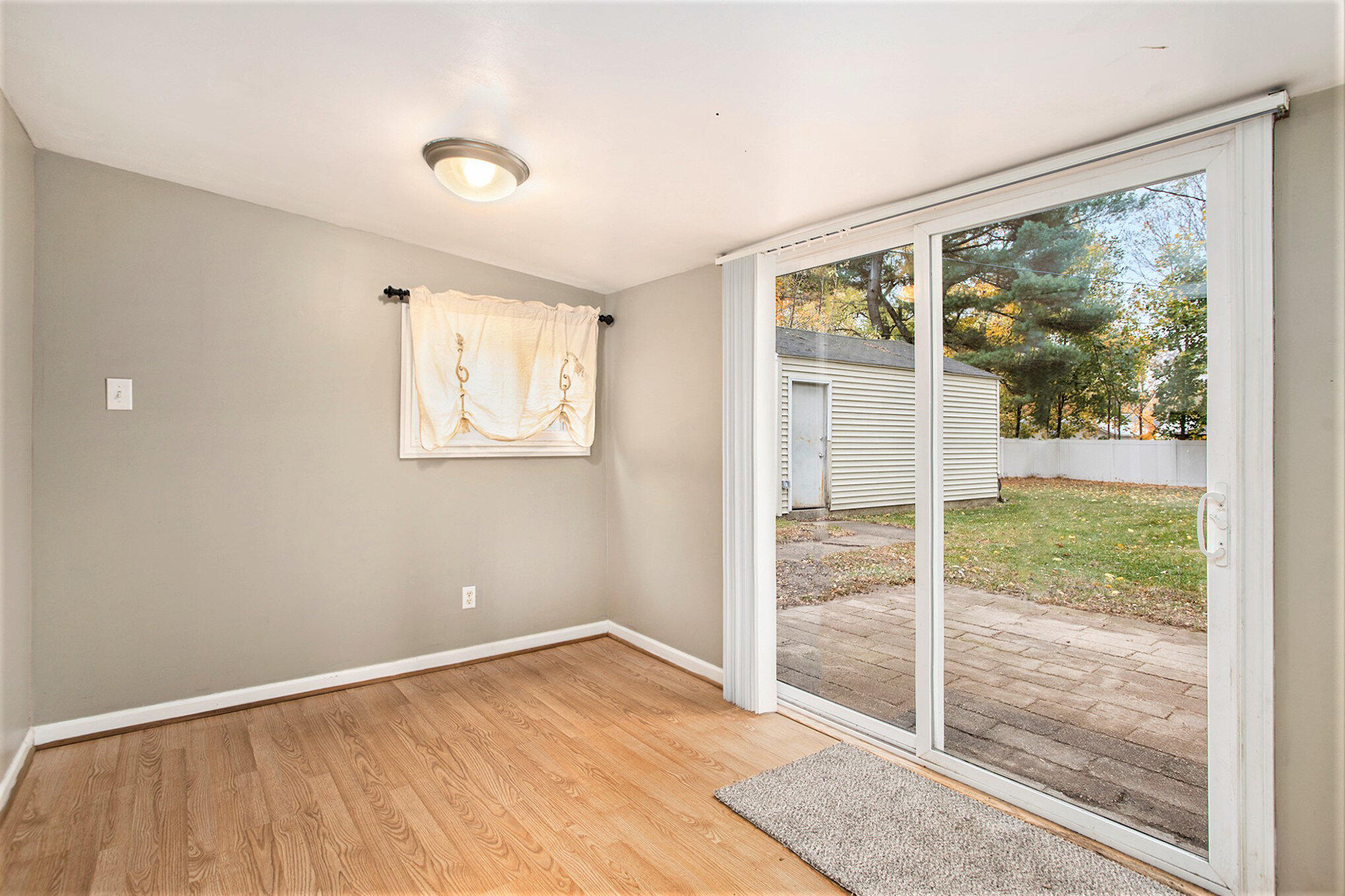 126 Derby Road Battle Creek, MI 49017 - Photo 8 of 16 008__90a7657_705