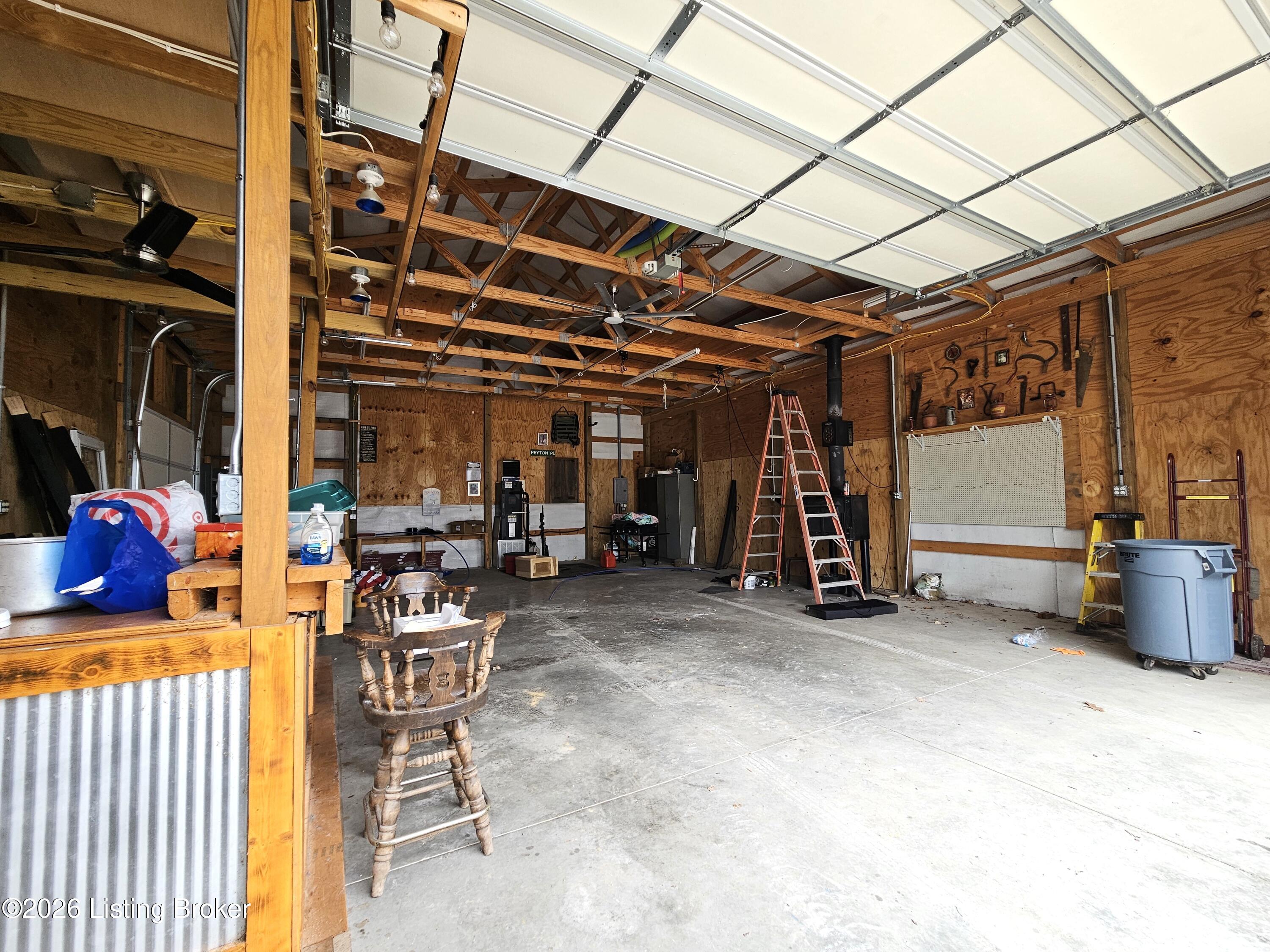 122 Apache Trace Falls Of Rough, KY 40119 - Photo 18 of 80 garage