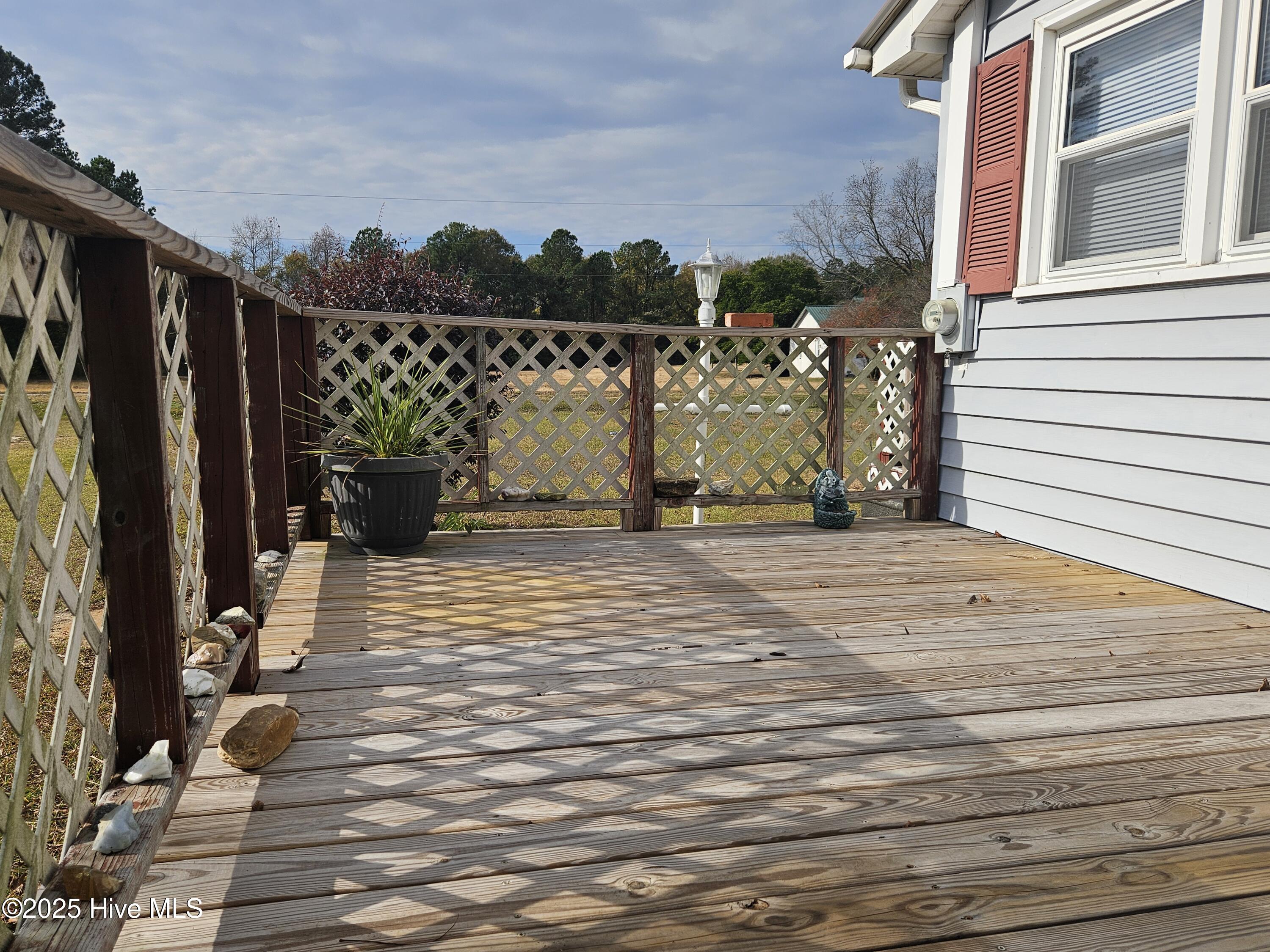 1181 Reedsford Road Clinton, NC 28328 - Photo 3 of 15 20251119_104807