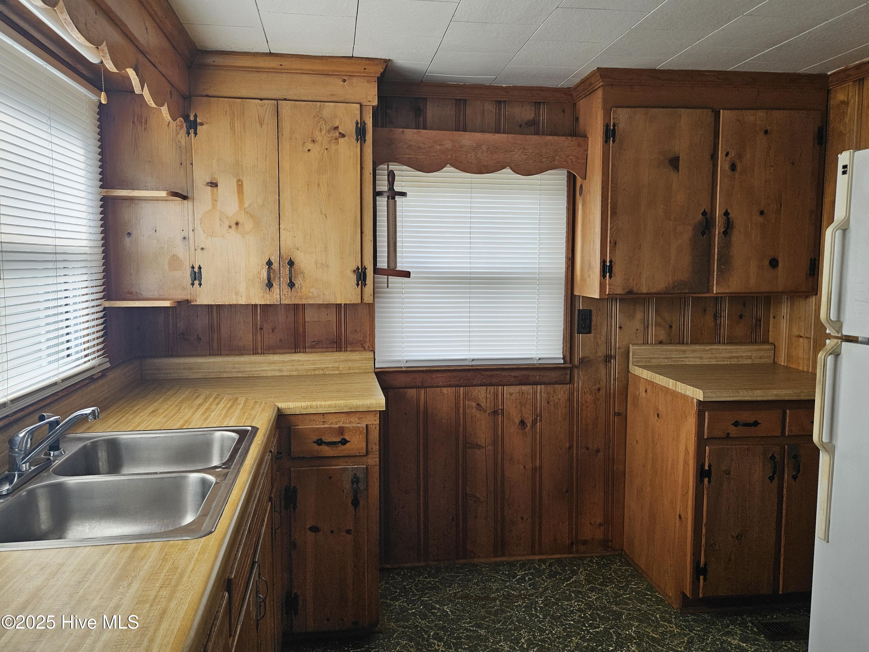 1181 Reedsford Road Clinton, NC 28328 - Photo 4 of 15 20251119_105054