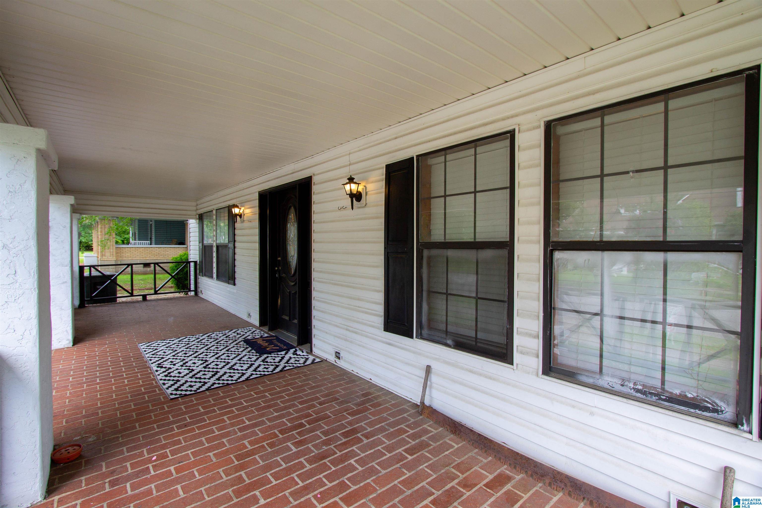 402 8th Street North Clanton, AL 35045 - Photo 5 of 32