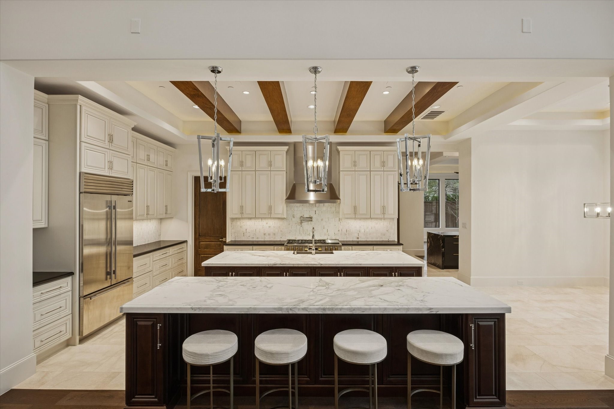 318 Knipp Road Houston, TX 77024 - Photo 11 of 48