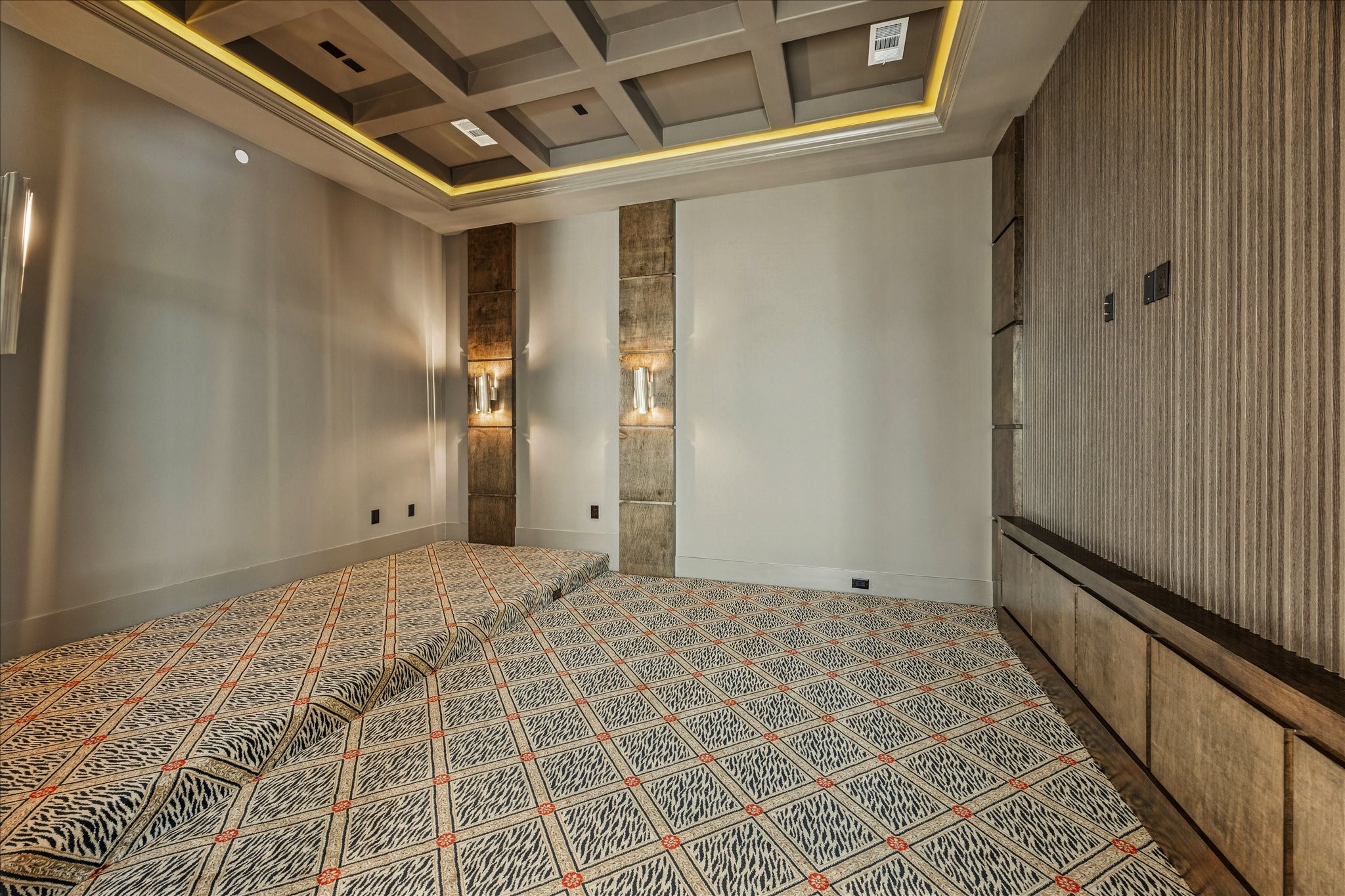 318 Knipp Road Houston, TX 77024 - Photo 14 of 44 a view of an empty room