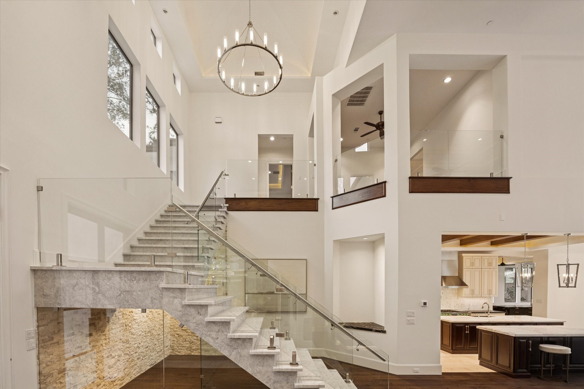 318 Knipp Road Houston, TX 77024 - Photo 15 of 48