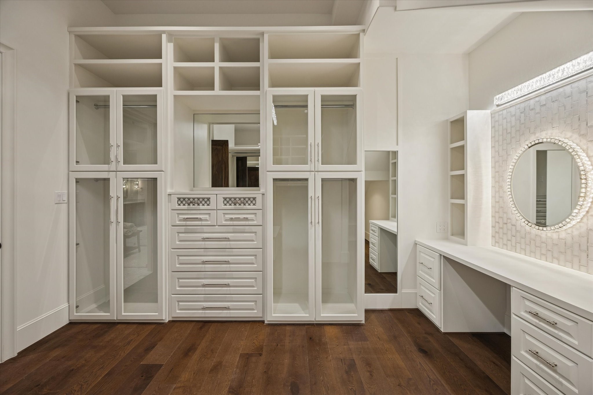 318 Knipp Road Houston, TX 77024 - Photo 23 of 48