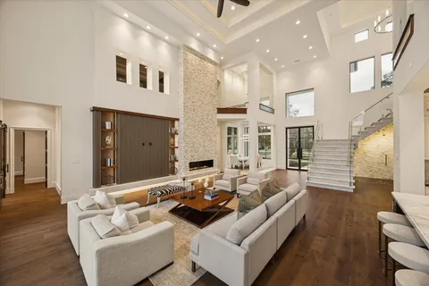 $6,800,000 | 318 Knipp Road, Houston, TX 77024