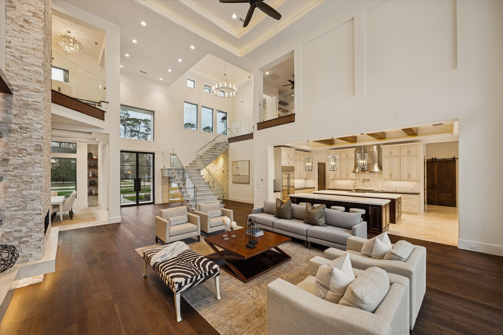 318 Knipp Road Houston, TX 77024 - Photo 7 of 48