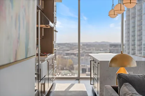 $1,150,000 | 1616 West End Avenue, Unit 1708, Nashville, TN 37203