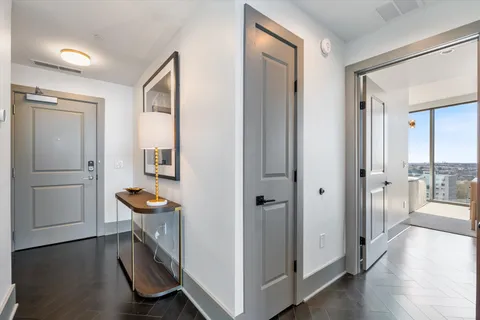$1,150,000 | 1616 West End Avenue, Unit 1708, Nashville, TN 37203