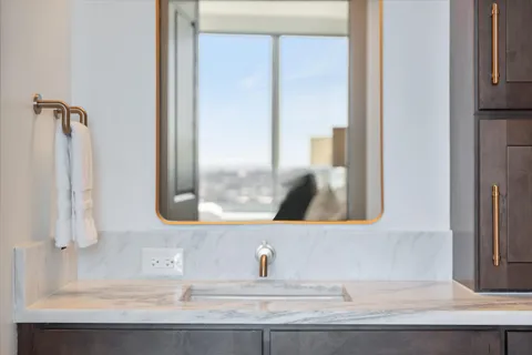 $1,150,000 | 1616 West End Avenue, Unit 1708, Nashville, TN 37203