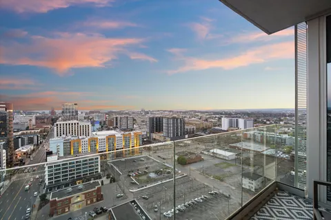 $1,150,000 | 1616 West End Avenue, Unit 1708, Nashville, TN 37203