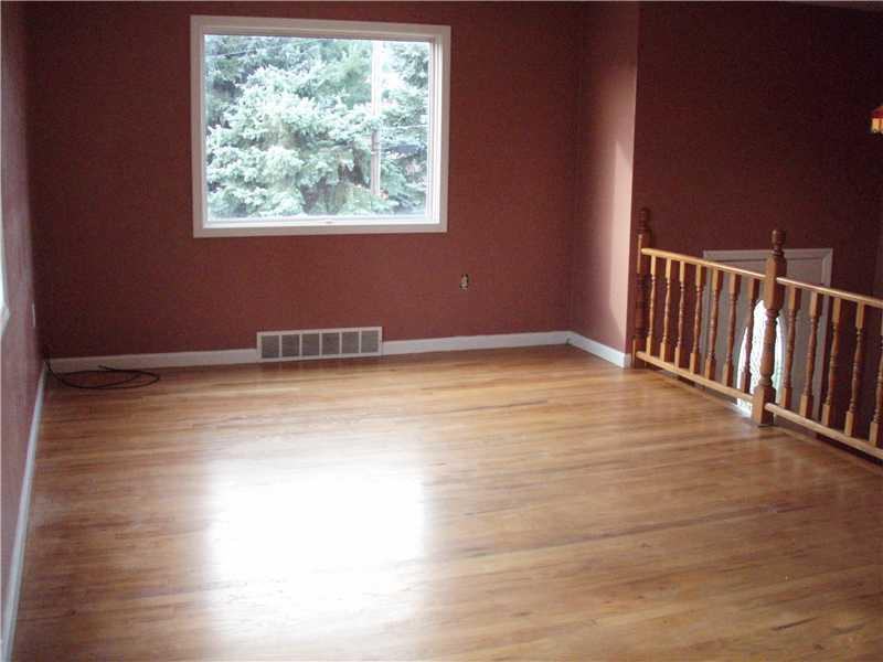 3193 Mellott Road Baldwin, PA 15227 - Photo 4 of 25 Living Room.