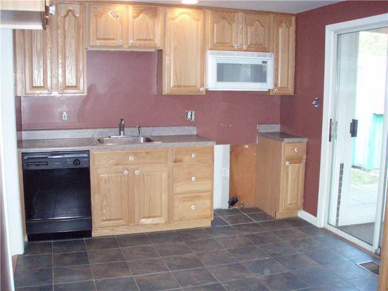 3193 Mellott Road Baldwin, PA 15227 - Photo 6 of 25 Kitchen.