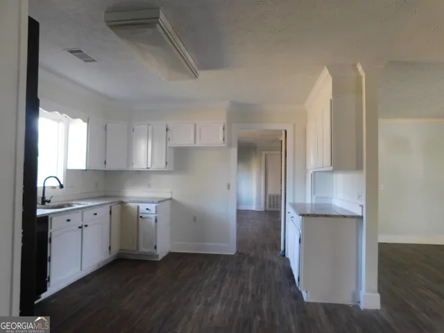 $242,900 | 430 Preston Street, Metter, GA 30439