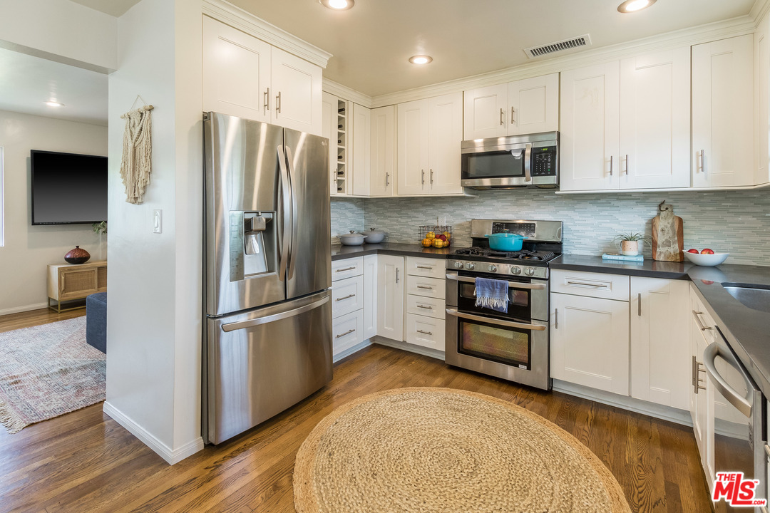 4260 Alla Road Los Angeles, CA 90066 - Photo 16 of 40 Gallery Image 16