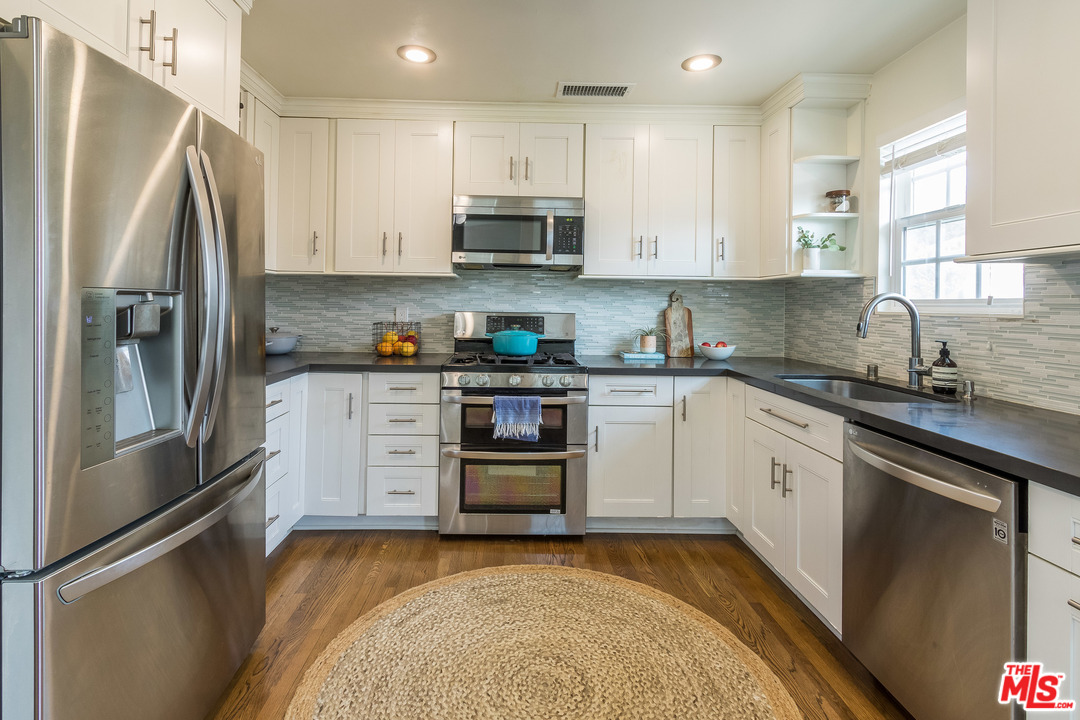 4260 Alla Road Los Angeles, CA 90066 - Photo 17 of 40 Gallery Image 17
