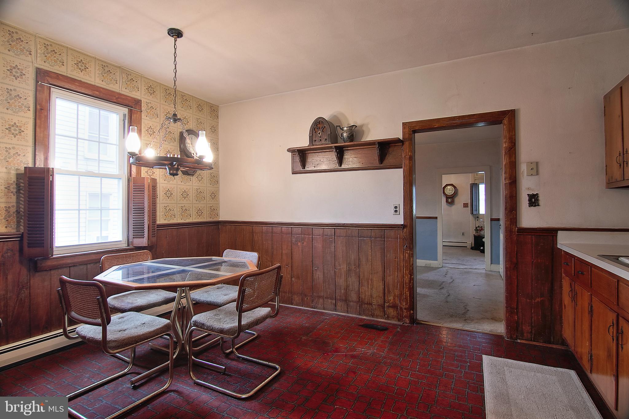 1808 Hoffmansville Road Frederick, PA 19435 - Photo 3 of 29 Eat-in-Kitchen