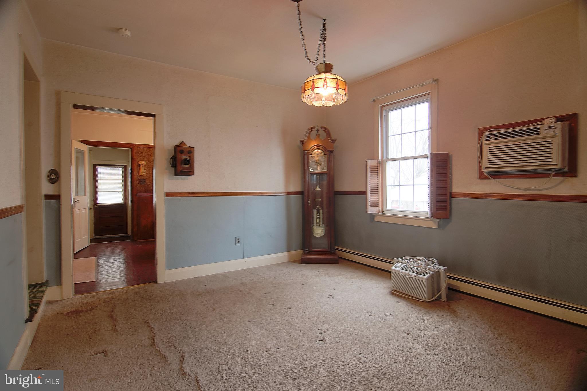 1808 Hoffmansville Road Frederick, PA 19435 - Photo 6 of 29 Dining Room
