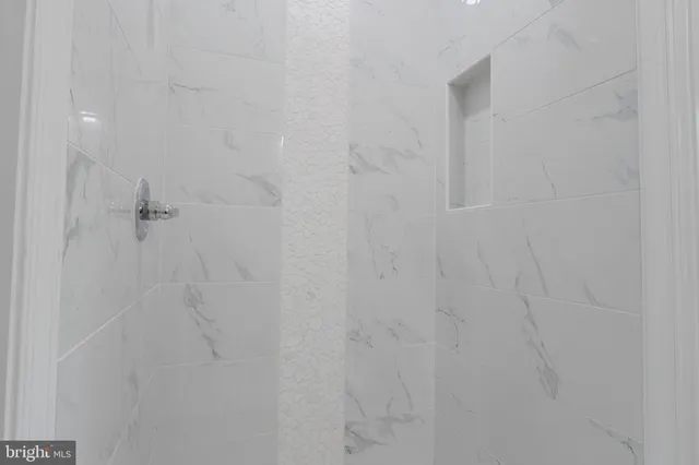 $325,000 | 4105 38th Street, Brentwood, MD 20722