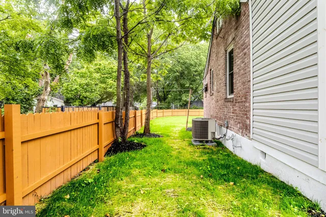 $325,000 | 4105 38th Street, Brentwood, MD 20722